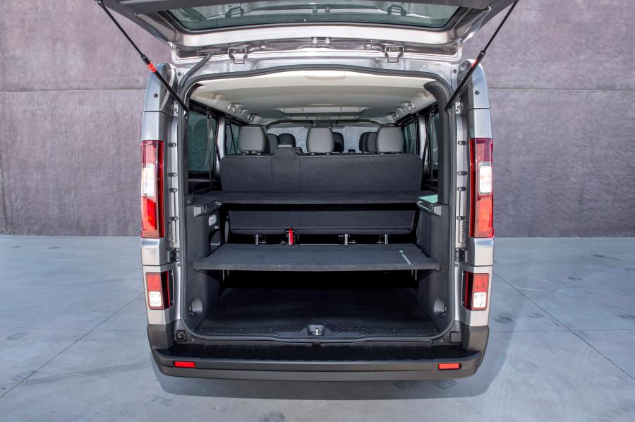 Багажник Nissan NV300 Combi 2016 года  (фото 9 из 32)